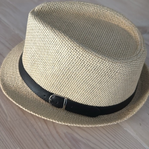 Hat - Picture 4 of 5